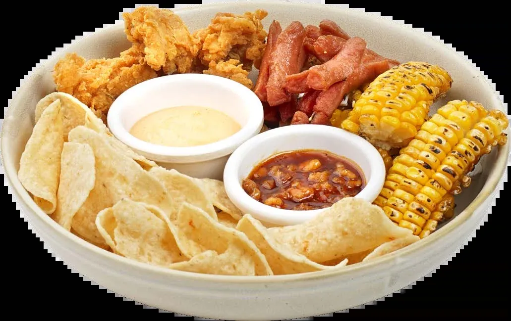 Carnivore Platter Lokal Folk dengan chicken pop, sosis, corn ribs, dan Jetkolet chips
